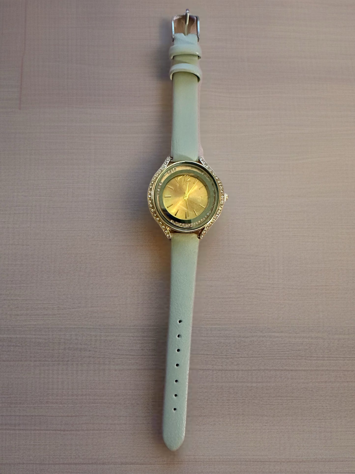 Luxe Radiance Watch