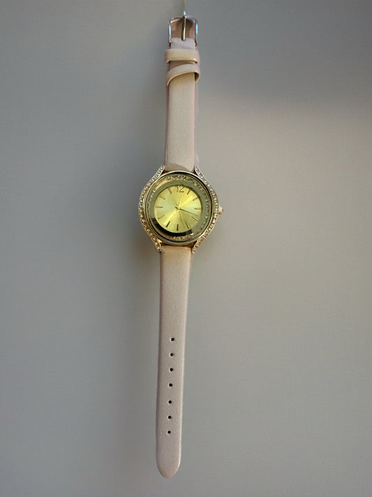 Luxe Radiance Watch