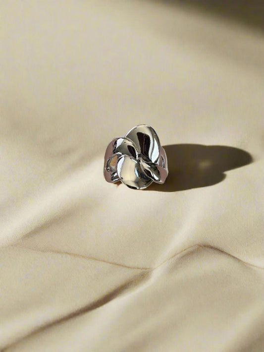 Silver Knot